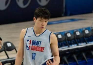 九游体育官网-联合试训5V5杨瀚森惊艳全场 众多球探已为他折服